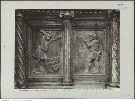 Vorderseite von Alinari [https://www.deutsche-digitale-bibliothek.de/content/lizenzen/rv-ez/] Fontana MaggioreUnteres Brunnengeschoss: Becken mit Darstellungen aus dem Alten Testament, der Artes mechanicae, der Sieben Freien Künste und MonatsdarstellungenAllegorische Monatsdarstellung des Juli mit Tierkreiszeichen Löwe - Gesamtansicht, bh037102_recto. Foto.