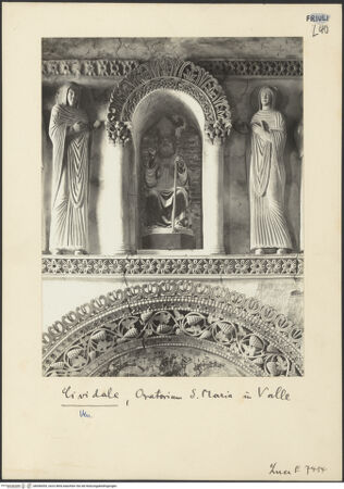 Vorderseite von ICCD [https://www.deutsche-digitale-bibliothek.de/content/lizenzen/rv-ez/] Dekoration der WestwandOberer Teil: Sechs weibliche Heilige - Mittelteil, bh040055_recto. Foto.