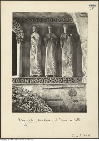Vorderseite von ICCD [https://www.deutsche-digitale-bibliothek.de/content/lizenzen/rv-ez/] Dekoration der WestwandOberer Teil: Sechs weibliche Heilige - Weibliche Heilige (rechts), bh040058_recto. Foto.