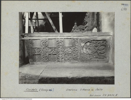 Vorderseite von ICCD [https://www.deutsche-digitale-bibliothek.de/content/lizenzen/rv-ez/] Platte der Piltrude - Gesamtansicht, bh040064_recto. Foto.