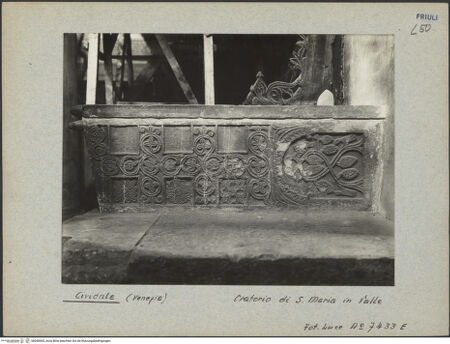 Vorderseite von ICCD [https://www.deutsche-digitale-bibliothek.de/content/lizenzen/rv-ez/] Platte der Piltrude - Gesamtansicht, bh040065_recto. Foto.