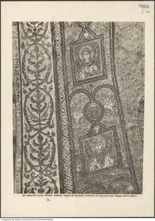 Vorderseite von Alinari [https://www.deutsche-digitale-bibliothek.de/content/lizenzen/rv-ez/] Thronende Madonna zwischen den Erzengeln Michael und Gabriel, darunter die zwölf Apostel - Rahmendekoration, Detail, bh040679_recto. Foto.