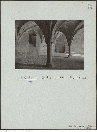 Vorderseite von Bibliotheca Hertziana [http://creativecommons.org/licenses/by-nc-sa/4.0/] Abbazia di San Galgano - Inneres nach Südosten, bh044114_recto. Foto: Degenhart-Bauer, Hilde.