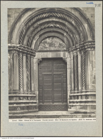 Vorderseite von Alinari [https://www.deutsche-digitale-bibliothek.de/content/lizenzen/rv-ez/] Linkes Seitenportal - Gesamtansicht, bh046072_recto. Foto: Anderson, Domenico.