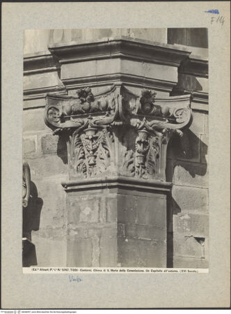 Vorderseite von Alinari [https://www.deutsche-digitale-bibliothek.de/content/lizenzen/rv-ez/] Kapitelle am AußenbauKapitell mit nach oben gerollten Voluten, zwischen den Eckblättern Kandelaber - Gesamtansicht, bh046097_recto. Foto.