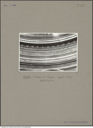 Vorderseite von unbekannt [https://www.deutsche-digitale-bibliothek.de/content/lizenzen/rv-fz/] Santa Maria del PopoloCappella Chigi - Hauptgesims der Kuppel, bh050868_recto. Foto: Wurm, Heinrich.