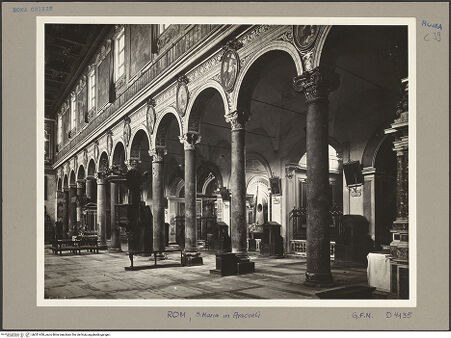 Vorderseite von ICCD [https://www.deutsche-digitale-bibliothek.de/content/lizenzen/rv-ez/] Santa Maria in Aracoeli - Nordwand und nördliches Seitenschiff, von Südosten, bh051450_recto. Foto.