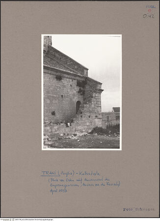 Vorderseite von Bibliotheca Hertziana [https://www.deutsche-digitale-bibliothek.de/content/lizenzen/rv-fz/] CattedraleNordfassade - Zwerggaleriezone, Ecke zur Westfassade, bh051748_recto. Foto: Schwager, Klaus.