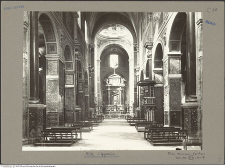 Vorderseite von Musei Vaticani [https://www.deutsche-digitale-bibliothek.de/content/lizenzen/rv-ez/] Sant'Agostino - Blick Richtung Chor, bh051849_recto. Foto: Moscioni, Romualdo.