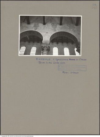 Vorderseite von Urban [https://www.deutsche-digitale-bibliothek.de/content/lizenzen/rv-fz/] Sant'Apollinare in ClasseNördliches Seitenschiff - Detail der Nordarkade, bh053394_recto. Foto: Urban, Thomas.