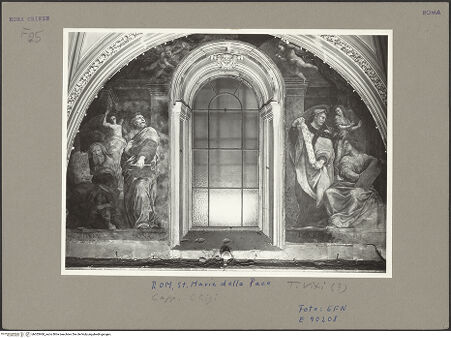 Vorderseite von ICCD [https://www.deutsche-digitale-bibliothek.de/content/lizenzen/rv-ez/] Propheten und Engel - Lünette, Gesamtansicht, bh053968_recto. Foto.