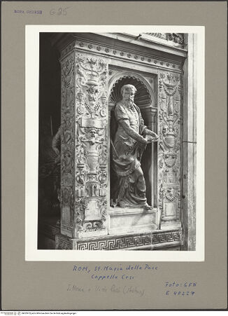 Vorderseite von ICCD [https://www.deutsche-digitale-bibliothek.de/content/lizenzen/rv-ez/] Figürliche DekorationApostel Paulus - seitliche Ansicht, bh053973_recto. Foto.