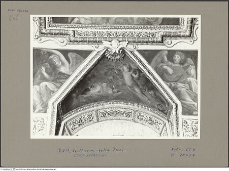 Vorderseite von ICCD [https://www.deutsche-digitale-bibliothek.de/content/lizenzen/rv-ez/] Himmelfahrt Mariens, Gottvater und Engel sowie David und JesajaEngel und Putti - Gewölbe, Detail: linke Seite, bh053984_recto. Foto.