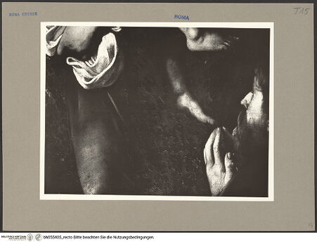 Vorderseite von ICCD [https://www.deutsche-digitale-bibliothek.de/content/lizenzen/rv-ez/] Madonna dei Pellegrini, detta 'Madonna di Loreto' - Detail: Fläche zwischen Händen des Pilgers und Christuskind (während der Restaurierung), bh055405_recto. Foto.