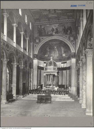 Vorderseite von ICCD [https://www.deutsche-digitale-bibliothek.de/content/lizenzen/rv-ez/] Sant'Agnese fuori le MuraInnenraumMittelschiff - Hauptschiff gegen den Chor, bh055627_recto. Foto.