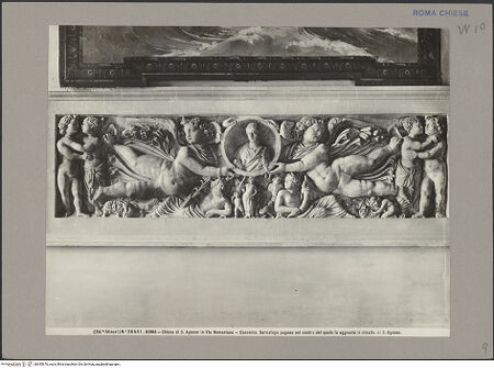 Vorderseite von Alinari [https://www.deutsche-digitale-bibliothek.de/content/lizenzen/rv-ez/] antik-römischer Eroten-Sarkophag, im Clipeus Darstellung der heiligen Agnes - Gesamtaufnahme, bh055676_recto. Foto.