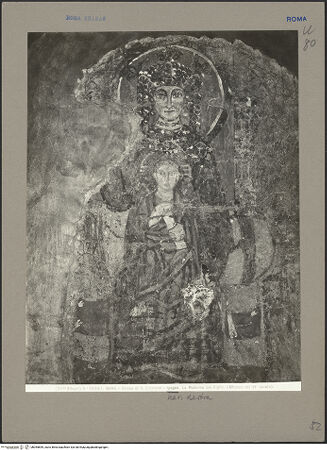 Vorderseite von Alinari [https://www.deutsche-digitale-bibliothek.de/content/lizenzen/rv-ez/] Nische mit Fresken der thronenden Madonna und Heiligen - Madonna, bh055899_recto. Foto.
