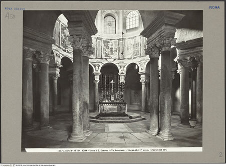 Vorderseite von Alinari [https://www.deutsche-digitale-bibliothek.de/content/lizenzen/rv-ez/] Mausoleo di Santa CostanzaInnenraum - Blick vom Eingang Richtung Altar, bh055938_recto. Foto.