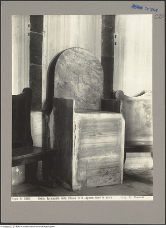 Vorderseite von Archivio Fotografico Musei Vaticani [https://www.deutsche-digitale-bibliothek.de/content/lizenzen/rv-ez/] Bischofsthron im Chorscheitel - , bh056316_recto. Foto: Moscioni, Romualdo.