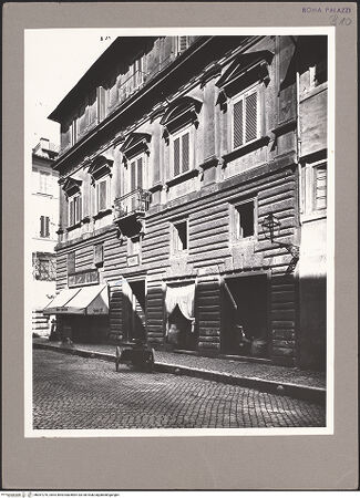 Vorderseite von ICCD [https://www.deutsche-digitale-bibliothek.de/content/lizenzen/rv-fz/] Palazzo di Jacopo da Brescia - Fassade, bh057276_recto. Foto.