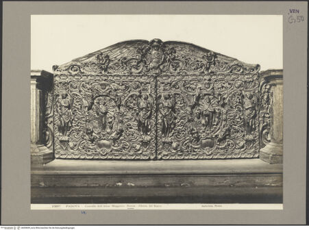 Vorderseite von Alinari [https://www.deutsche-digitale-bibliothek.de/content/lizenzen/rv-ez/] Tor - , bh059839_recto. Foto.