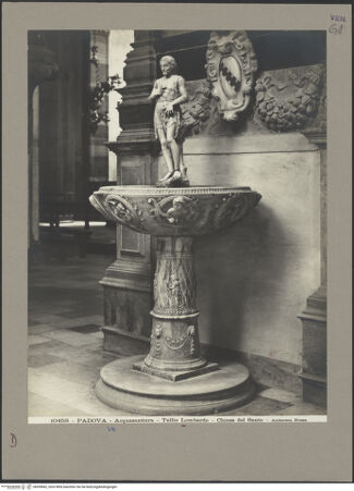 Vorderseite von Alinari [https://www.deutsche-digitale-bibliothek.de/content/lizenzen/rv-ez/] Weihwasserbecken mit der Statue Johannes des Täufers - , bh059842_recto. Foto.