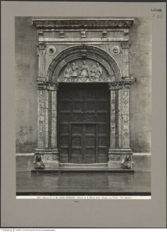 Vorderseite von Alinari [https://www.deutsche-digitale-bibliothek.de/content/lizenzen/rv-ez/] Hauptportal - Gesamtansicht, bh060431_recto. Foto.