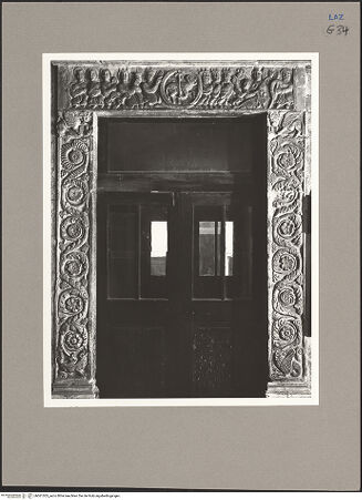 Vorderseite von ICCD [https://www.deutsche-digitale-bibliothek.de/content/lizenzen/rv-ez/] Sogenanntes Portal der Gräfin Mathilde von Canossa - Hiob auf dem Misthaufen (?), bh061303_recto. Foto.