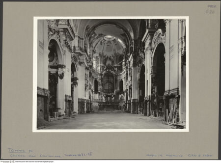 Vorderseite von ICCD [https://www.deutsche-digitale-bibliothek.de/content/lizenzen/rv-ez/] Chiesa del Carmine - Innenansicht nach der Restaurierung (nach 1947), bh062913_recto. Foto.
