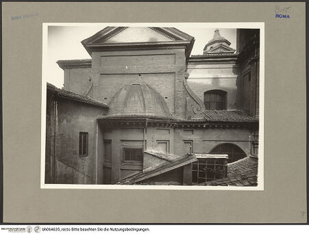 Vorderseite von ICCD [https://www.deutsche-digitale-bibliothek.de/content/lizenzen/rv-ez/] Sant'Atanasio dei Greci - Westseite der Kirche, bh064635_recto. Foto.