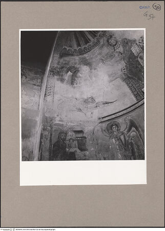 Vorderseite von unbekannt [https://www.deutsche-digitale-bibliothek.de/content/lizenzen/rv-fz/] Majestas Domini mit Evangelistensymbolen, Erzengeln, Stifter und HeiligemApsiskalotte: Thronender Christus, umgeben von Evangelistensymbolen - linke Hälfte, bh064854_recto. Foto: Paeseler, Wilhelm.