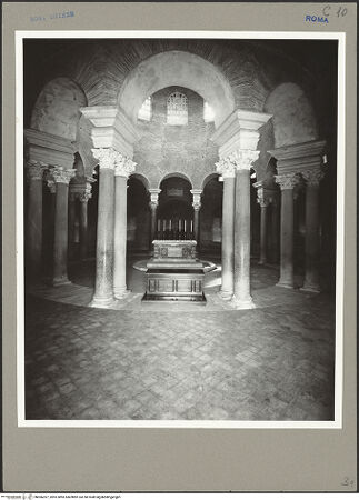 Vorderseite von ICCD [https://www.deutsche-digitale-bibliothek.de/content/lizenzen/rv-ez/] Mausoleo di Santa CostanzaInnenraum - Blick vom Vestibül gen Altar, bh066397_recto. Foto.