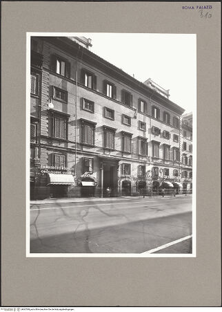 Vorderseite von ICCD (GFN) [https://www.deutsche-digitale-bibliothek.de/content/lizenzen/rv-ez/] Palazzo Ruggieri (Palazzo Ruggeri) - Fassade, bh067589_recto. Foto.