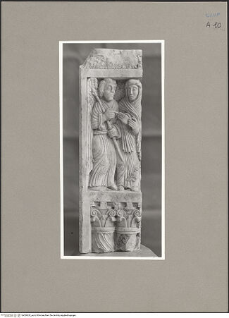 Vorderseite von Sopr. BAS NA [https://www.deutsche-digitale-bibliothek.de/content/lizenzen/rv-ez/] Pfeiler mit der Verkündigung - Gesamtansicht, bh069628_recto. Foto.