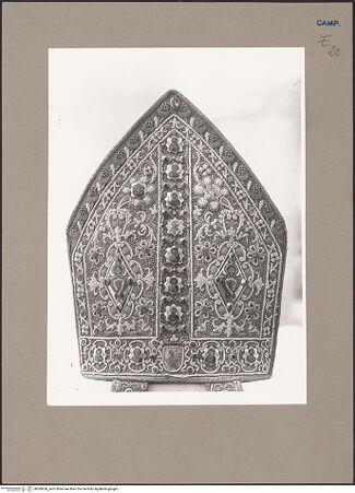 Vorderseite von Sopr. BAS NA [https://www.deutsche-digitale-bibliothek.de/content/lizenzen/rv-ez/] Rückseite, bh069658_recto. Foto.