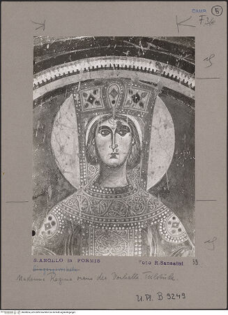 Vorderseite von Bibliotheca Hertziana [https://www.deutsche-digitale-bibliothek.de/content/lizenzen/rv-fz/] PortalObere Lünette: Von zwei Engeln getragenes Medaillon mit Maria Regina - Maria Regina, Detail: Kopf und Schultern, bh069824_recto. Foto: Sansaini, Renato.