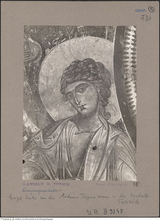 Vorderseite von Bibliotheca Hertziana [https://www.deutsche-digitale-bibliothek.de/content/lizenzen/rv-ez/] PortalObere Lünette: Von zwei Engeln getragenes Medaillon mit Maria Regina - Linker Engel, Detail: Kopf, bh069825_recto. Foto: Sansaini, Renato.