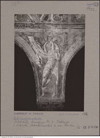 Vorderseite von Bibliotheca Hertziana [https://www.deutsche-digitale-bibliothek.de/content/lizenzen/rv-fz/] Szenen aus dem Neuen Testament und ProphetenSüdwand: Szenen aus dem Leben Christi und ProphetenArkadenzwickel: Ganzfigurige Prophetendarstellungen mit Namensbezeichnung und SpruchbandProphet Secharja - Gesamtansicht, bh069843_recto. Foto: Sansaini, Renato.