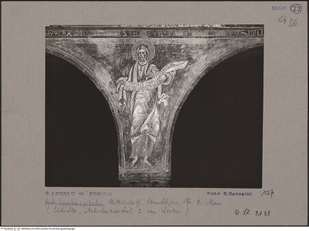 Vorderseite von Bibliotheca Hertziana [https://www.deutsche-digitale-bibliothek.de/content/lizenzen/rv-fz/] Szenen aus dem Neuen Testament und ProphetenSüdwand: Szenen aus dem Leben Christi und ProphetenArkadenzwickel: Ganzfigurige Prophetendarstellungen mit Namensbezeichnung und SpruchbandMose - Gesamtansicht, bh069845_recto. Foto: Sansaini, Renato.