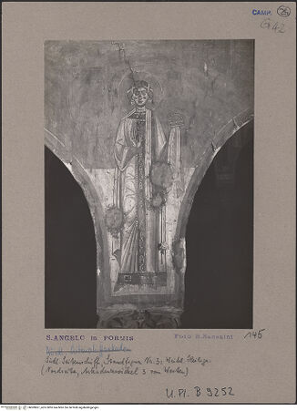 Vorderseite von Bibliotheca Hertziana [https://www.deutsche-digitale-bibliothek.de/content/lizenzen/rv-fz/] Szenen aus dem Alten Testament, Martyriumsszene und HeiligendarstellungenArkadenzwickel des südlichen Seitenschiffes: Darstellung weiblicher HeiligerWeibliche Heilige - Gesamtansicht, bh069867_recto. Foto: Sansaini, Renato.