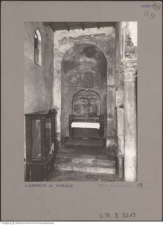 Vorderseite von Bibliotheca Hertziana [https://www.deutsche-digitale-bibliothek.de/content/lizenzen/rv-ez/] Sant'Angelo in Formis - Linke Seitenapsis, bh069958_recto. Foto: Sansaini, Renato.