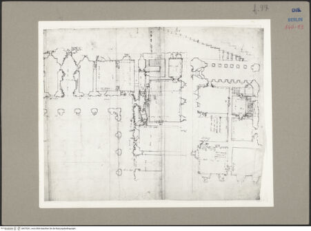 Vorderseite von Kunstbibliothek [https://www.deutsche-digitale-bibliothek.de/content/lizenzen/rv-ez/] Codex Destailleur DPalazzo Farnese: Grundriss des Erdgeschosses - linke Bildhälfte, bh070261_recto. Foto.