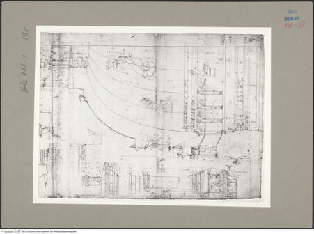 Vorderseite von Kunstbibliothek [https://www.deutsche-digitale-bibliothek.de/content/lizenzen/rv-ez/] Codex Destailleur DSt. Peter: Schnitt durch die Kuppel mit vielen Detailzeichnungen - Ausschnitt, bh070268_recto. Foto.
