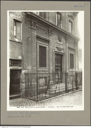 Vorderseite von Alinari [https://www.deutsche-digitale-bibliothek.de/content/lizenzen/rv-ez/] Oratorio del Gonfalone - Fassade; Detail, bh071140_recto. Foto.