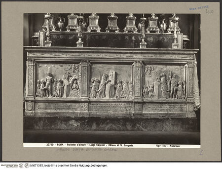 Vorderseite von Alinari [https://www.deutsche-digitale-bibliothek.de/content/lizenzen/rv-ez/] Antependium mit Szenen aus dem Leben des Heiligen Gregorius Magno - Gesamtansicht der drei Reliefs, bh071385_recto. Foto.