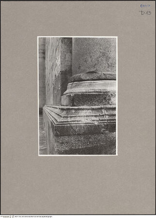 Vorderseite von Urban [https://www.deutsche-digitale-bibliothek.de/content/lizenzen/rv-ez/] Duomo - Nordöstliche Ecke, Detail, bh071783_recto. Foto: Urban, Thomas.