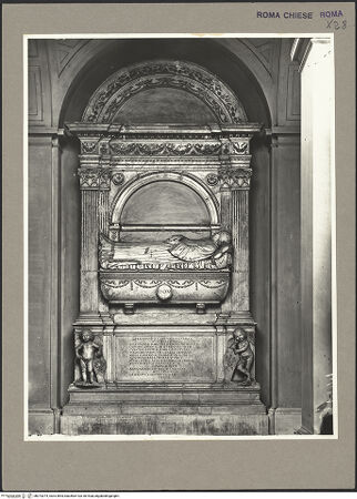 Vorderseite von ICCD [https://rightsstatements.org/page/CNE/1.0/] Grabmal des Ferdinando (Fernando) de Córdoba (+1486) - Gesamtansicht, bh073074_recto. Foto.