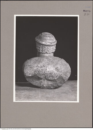 Vorderseite von Sopr. BAS NA [https://www.deutsche-digitale-bibliothek.de/content/lizenzen/rv-ez/] Büste des Taddeo da Sessa (Thaddeus de Suessa) - Rückseite, bh073865_recto. Foto.