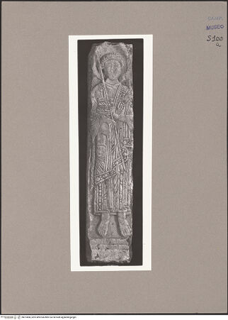 Vorderseite von Sopr. BAS NA [https://www.deutsche-digitale-bibliothek.de/content/lizenzen/rv-ez/] Erzengel - Gesamtansicht, bh073880_recto. Foto.