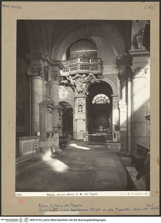 Vorderseite von unbekannt [https://www.deutsche-digitale-bibliothek.de/content/lizenzen/rv-fz/] Santa Maria del PopoloLinkes nördliches Seitenschiff - Blick vom nördlichen Seitenschiff gen Osten zu den Chornebenkapellen, bh074187_recto. Foto: Moscioni, Romualdo.